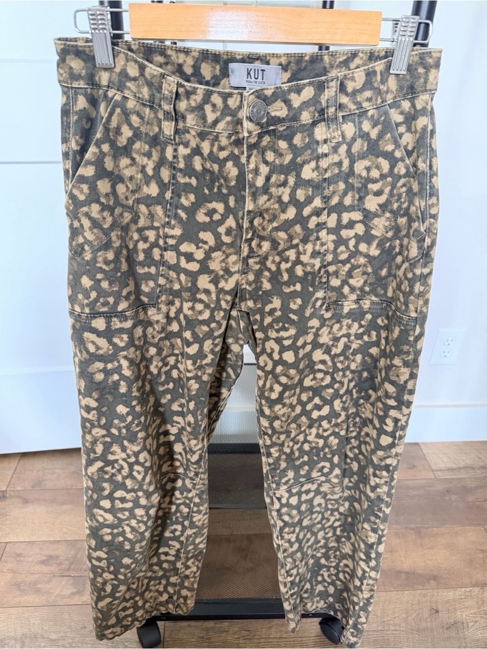 Kut from the Kloth - Leopard Print Barrel Pants - Picture 4 of 6